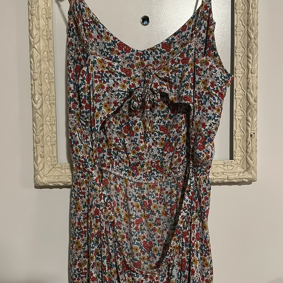 ETAM | Flirty Micro Floral Viscose Sundress with Low Black and Ties - Picture 7 of 11